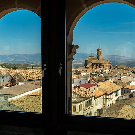 Hotel Palacio De Ubeda 5 G.L Exteriör bild View of the town from the tower of the church