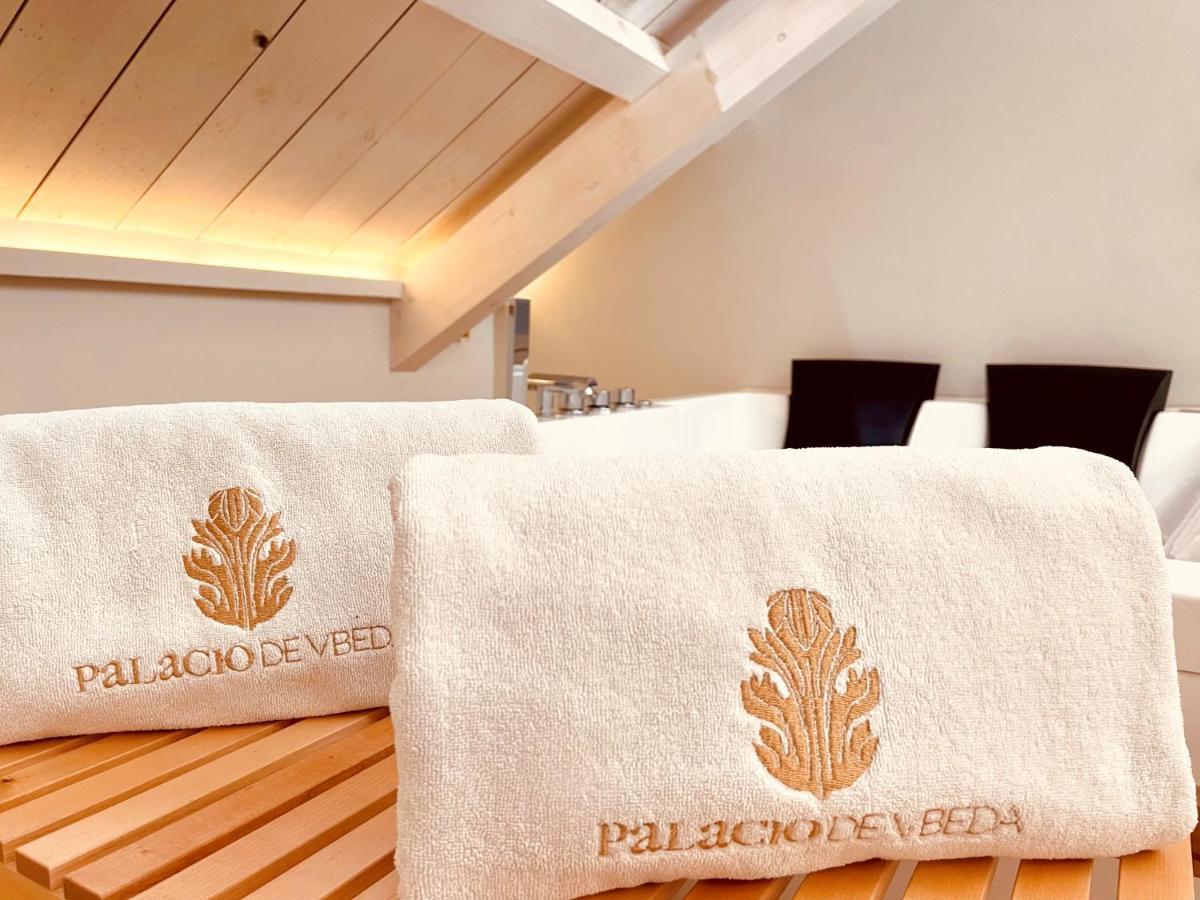 Hotel Palacio De Ubeda 5 G.L Exteriör bild Sauna towels