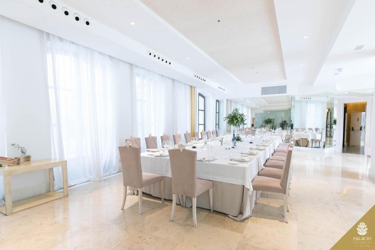 Hotel Palacio De Ubeda 5 G.L Exteriör bild The ballroom