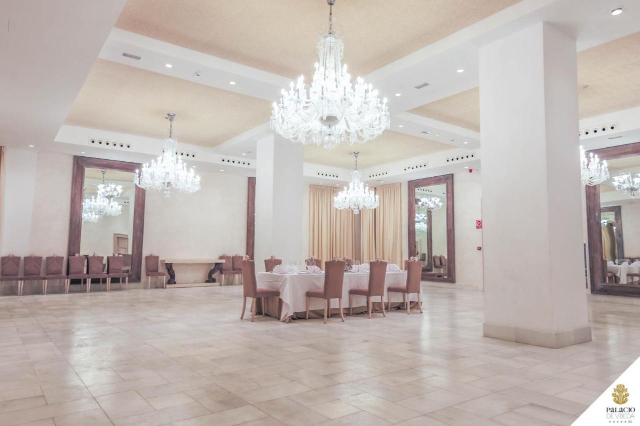 Hotel Palacio De Ubeda 5 G.L Exteriör bild The ballroom